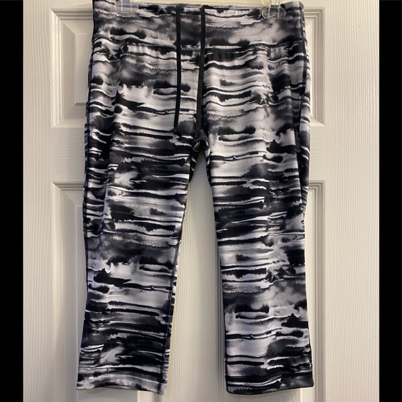 Danskin Now Pants - Danskin crop legging EUC